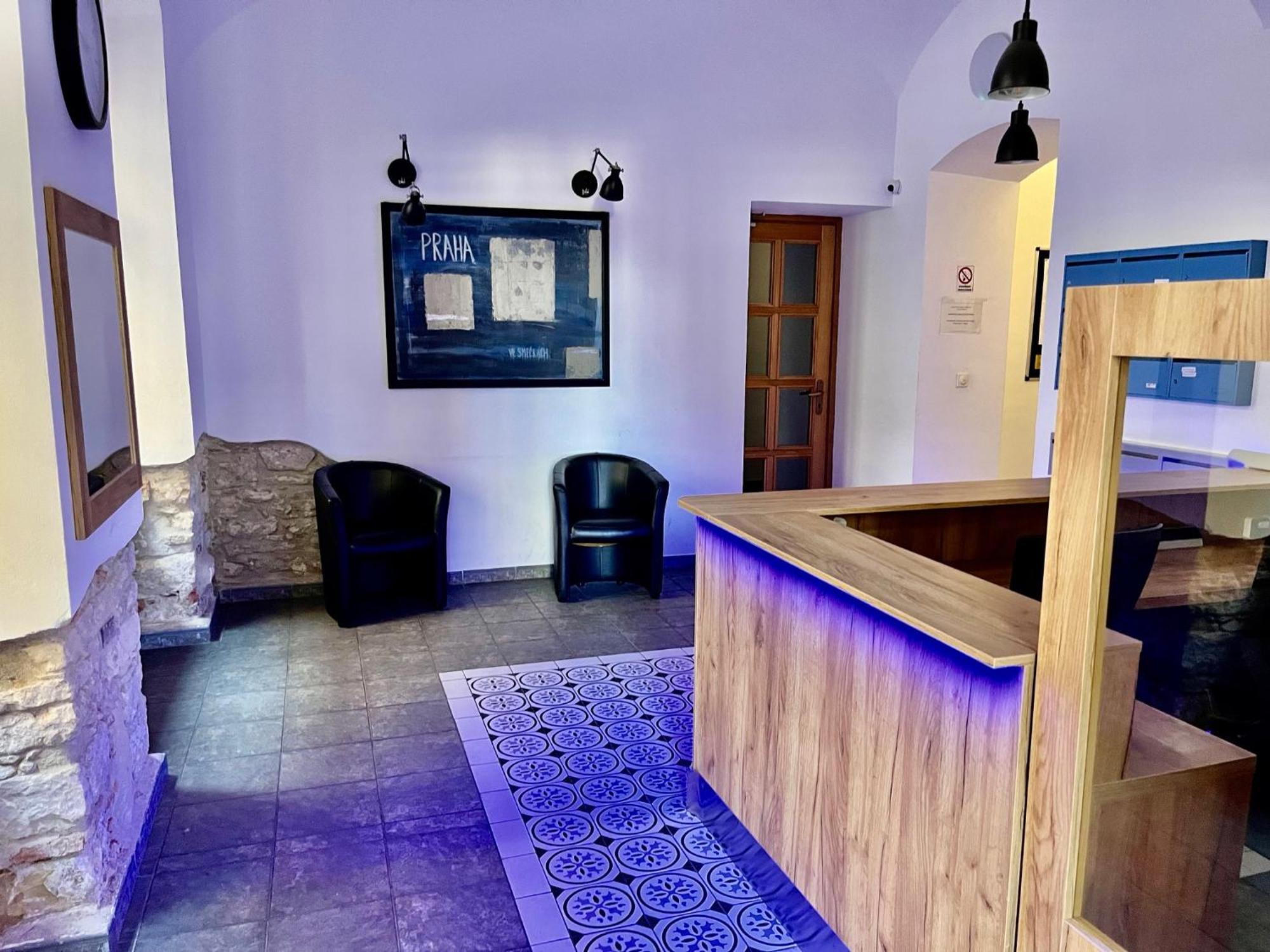 New City Centre Garden Apartment - Central Location Прага Екстериор снимка