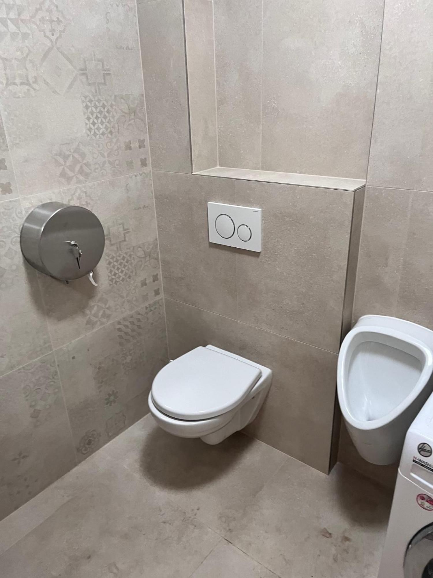 New City Centre Garden Apartment - Central Location Прага Екстериор снимка