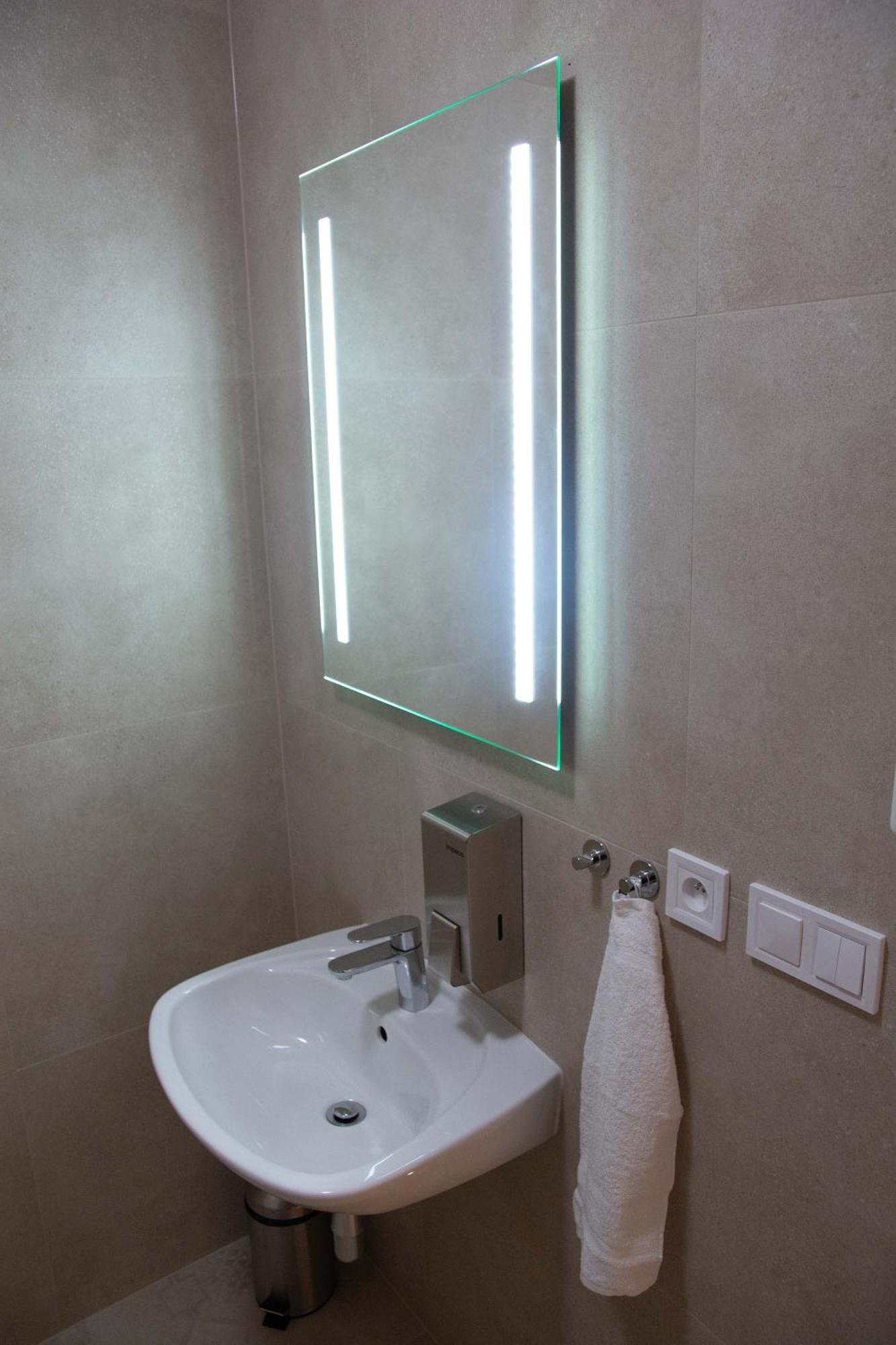 New City Centre Garden Apartment - Central Location Прага Екстериор снимка